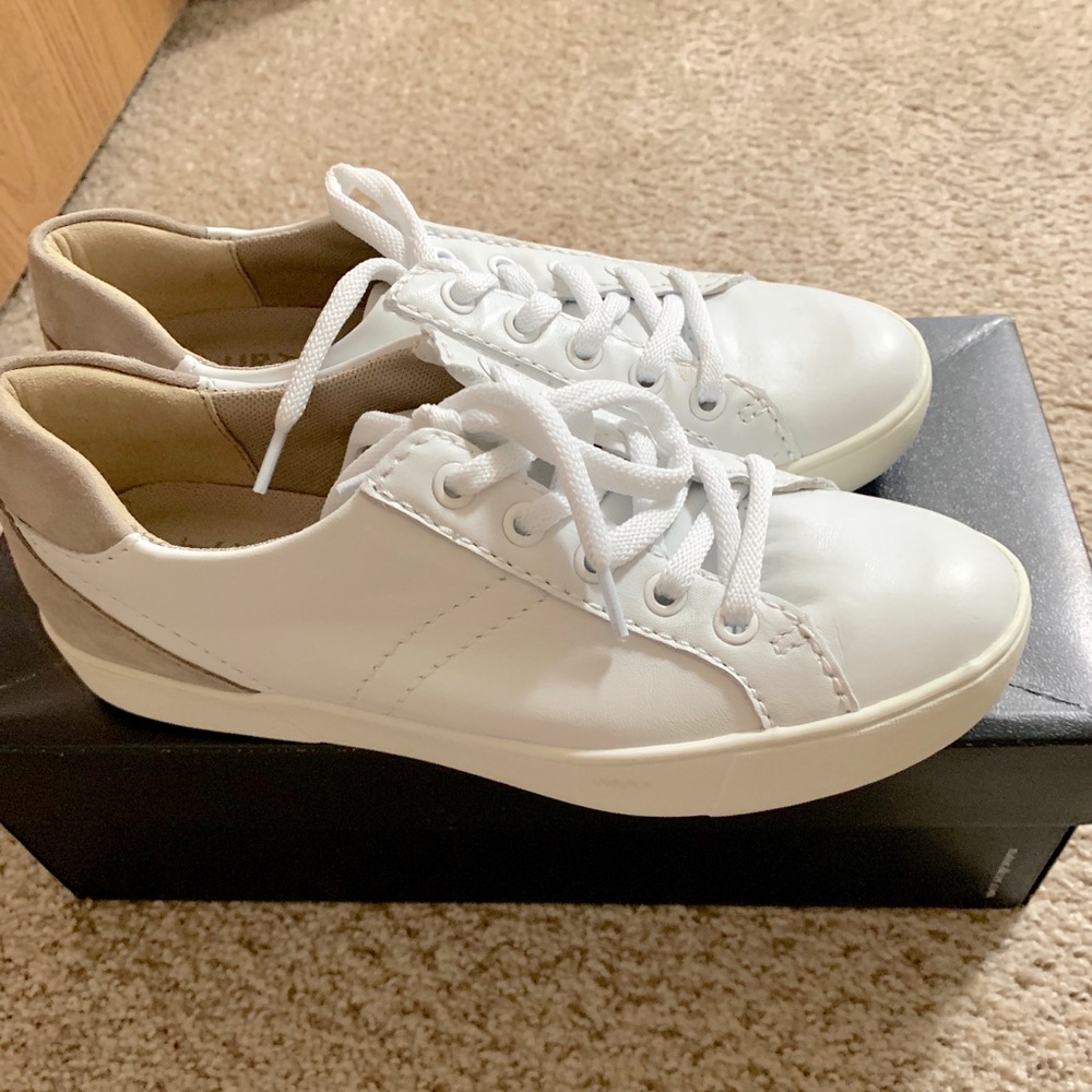 Naturalizer Morrison White /Tan Sneaker